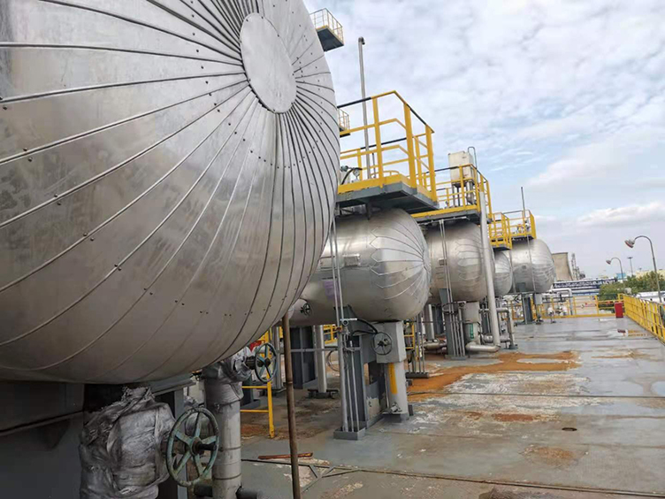 1653284231131332.jpg 交聯聚乙烯儲罐1.jpg